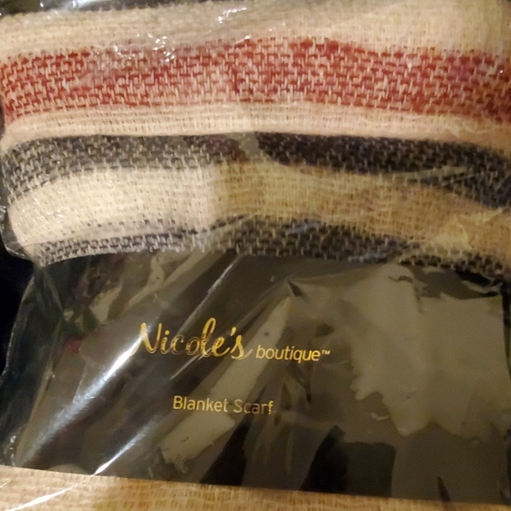 Shalls - Picture 3 of 8